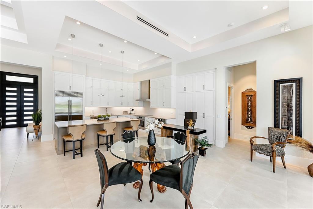 Kitchen/Dining/Desk