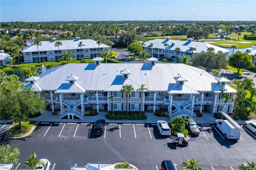 Aerial view of apartment complex / building