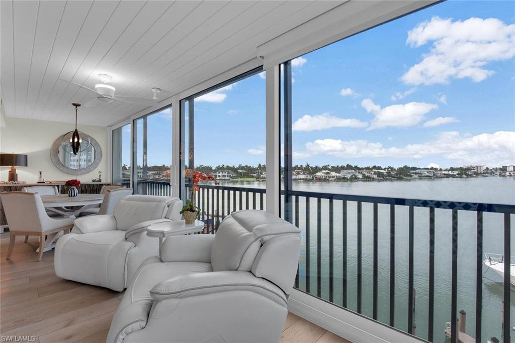 222 Harbour DR 403