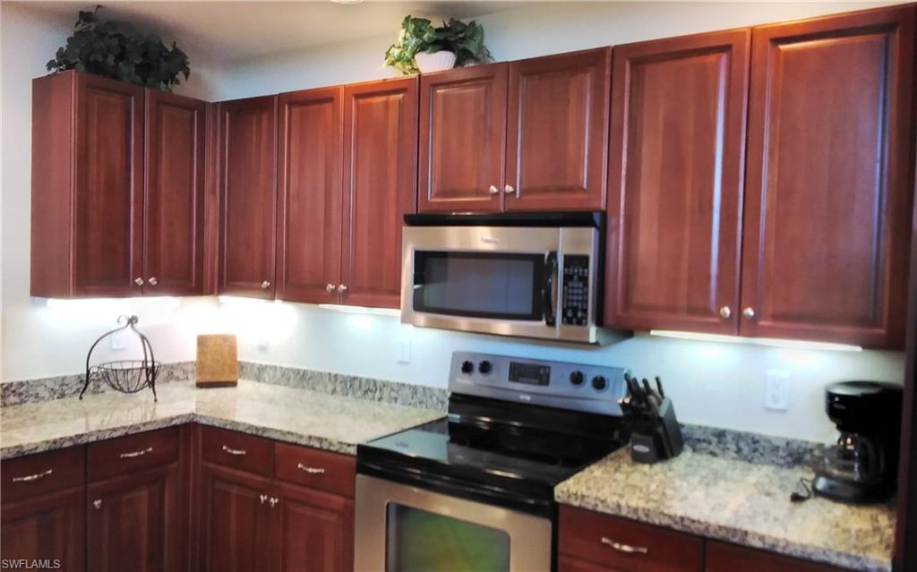 5076 Annunciation CIR 2206 photo 14