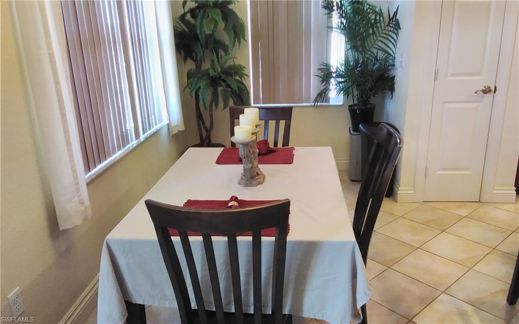 5076 Annunciation CIR 2206 photo 11