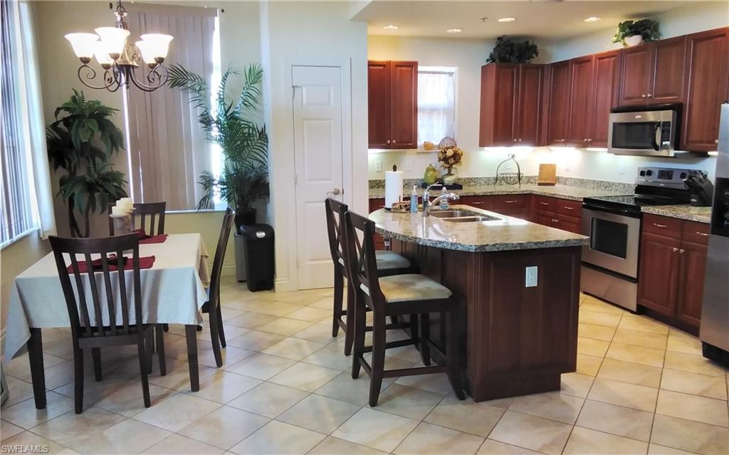 5076 Annunciation CIR 2206 photo 8