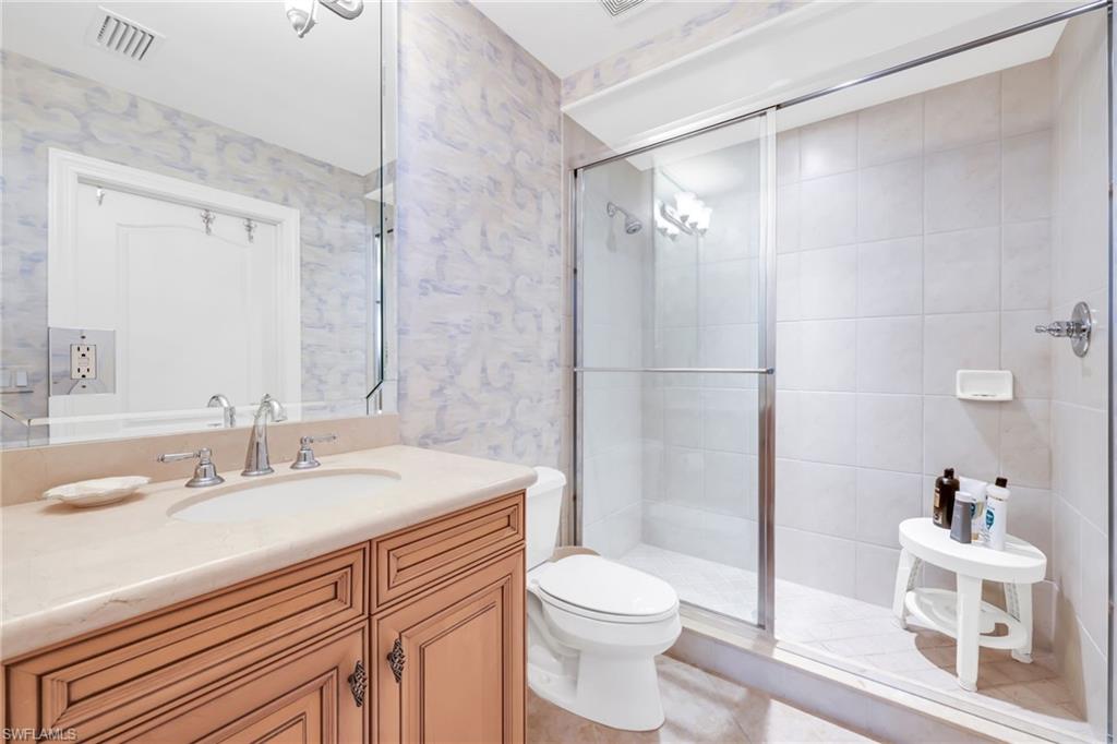 545 Avellino Isles CIR 102 photo 22