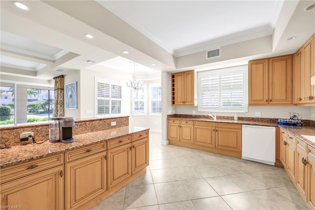 545 Avellino Isles CIR 102 photo 9