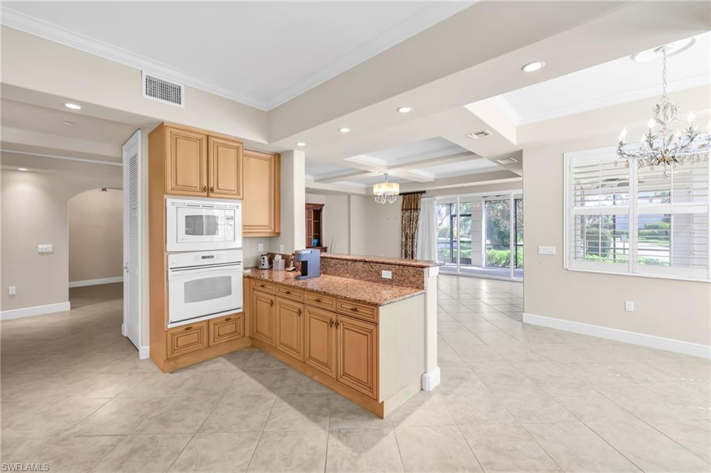 545 Avellino Isles CIR 102 photo 10