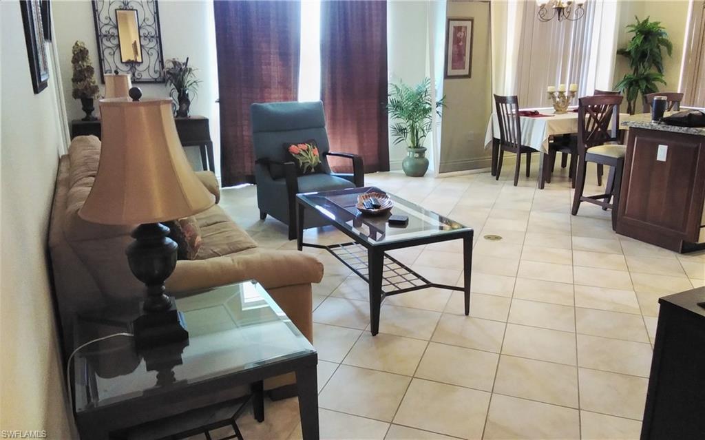 5076 Annunciation CIR 2206