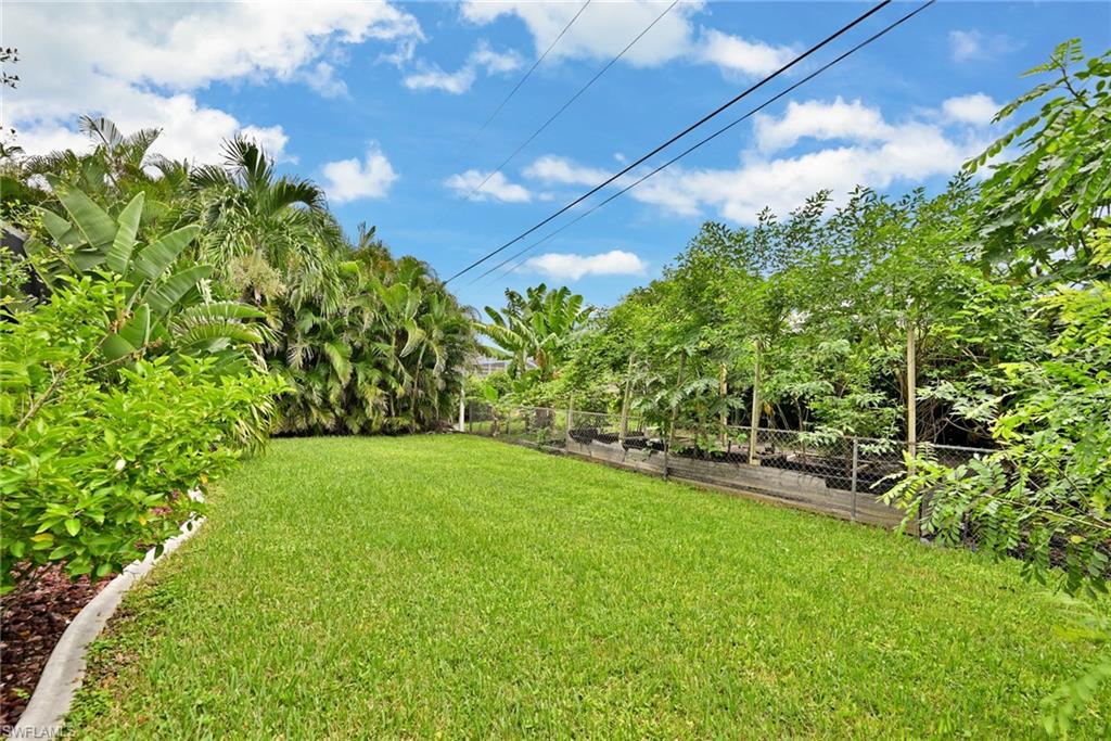 1712 Beach PKWY W photo 27