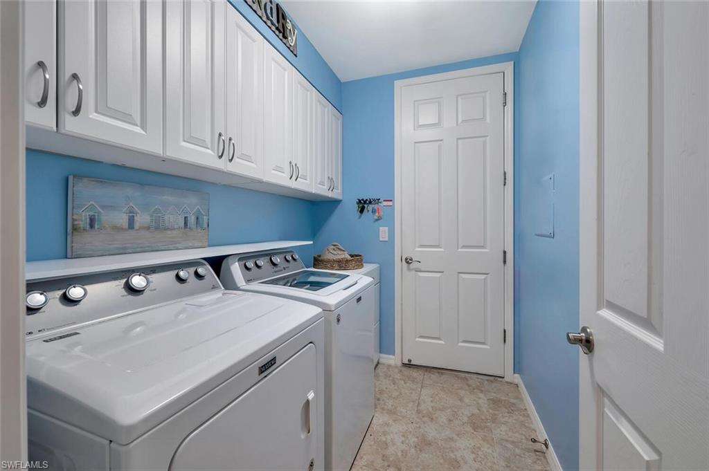 14940 Edgewater CIR photo 28