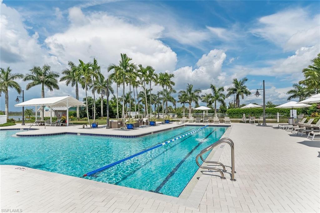 Lap lane pool