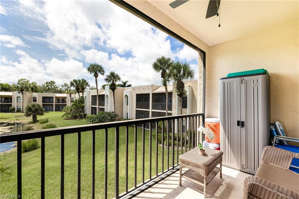 Balcony with ceiling fan