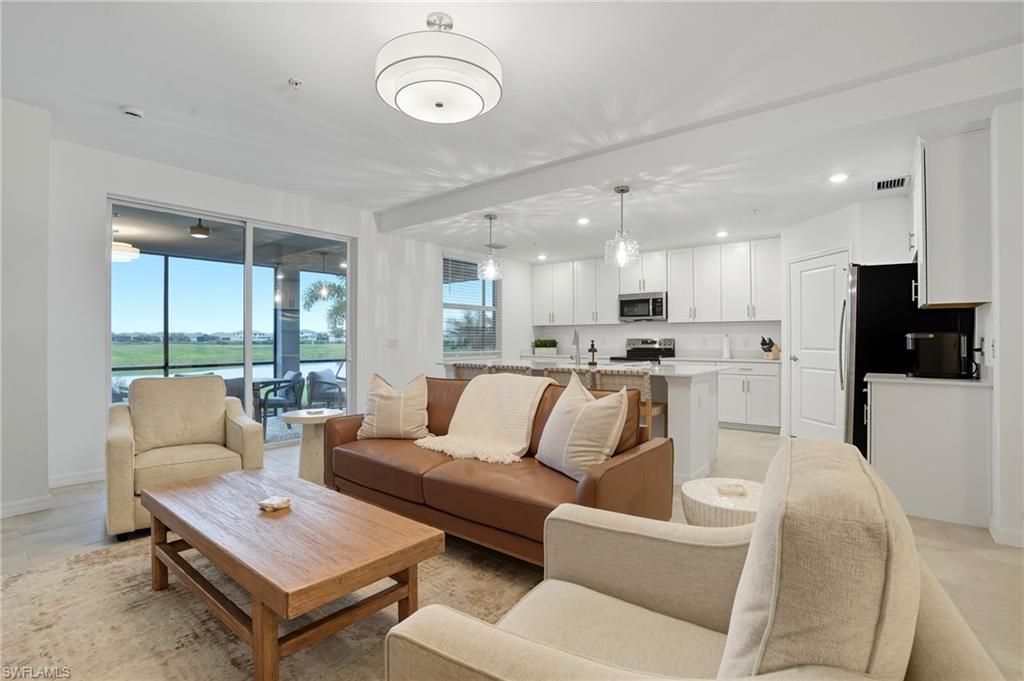 5667 Melbourne CT 7812