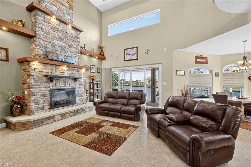 2123 SE 25th LN photo 7