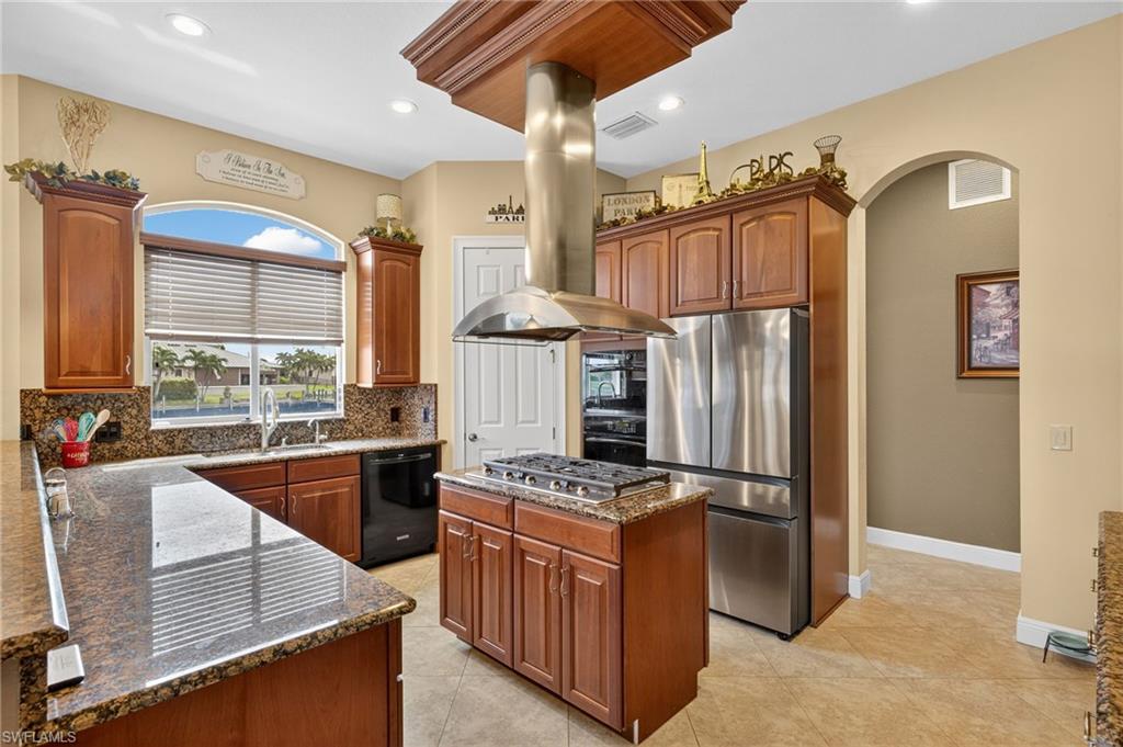 2123 SE 25th LN photo 9