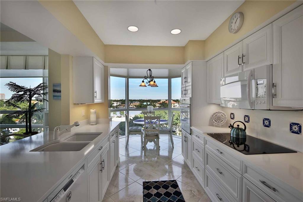 4255 Gulf Shore BLVD N 407 photo 7