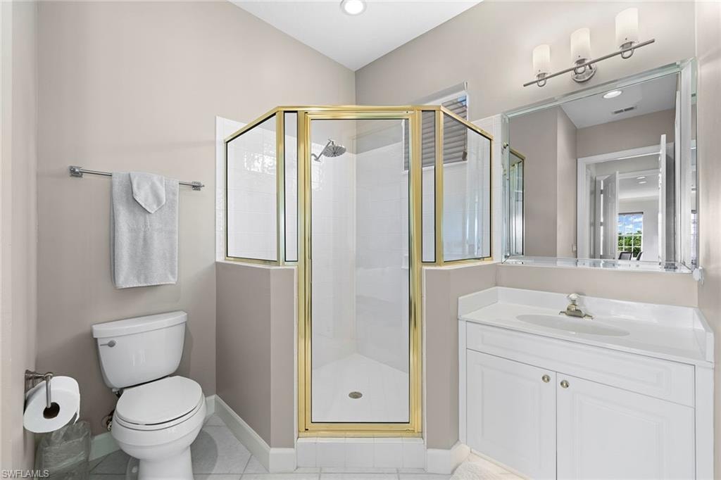 Guest Bedroom 2 Ensuite Bathroom