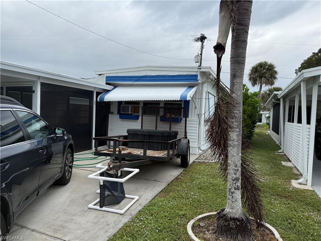 539 Poinsettia LN 152