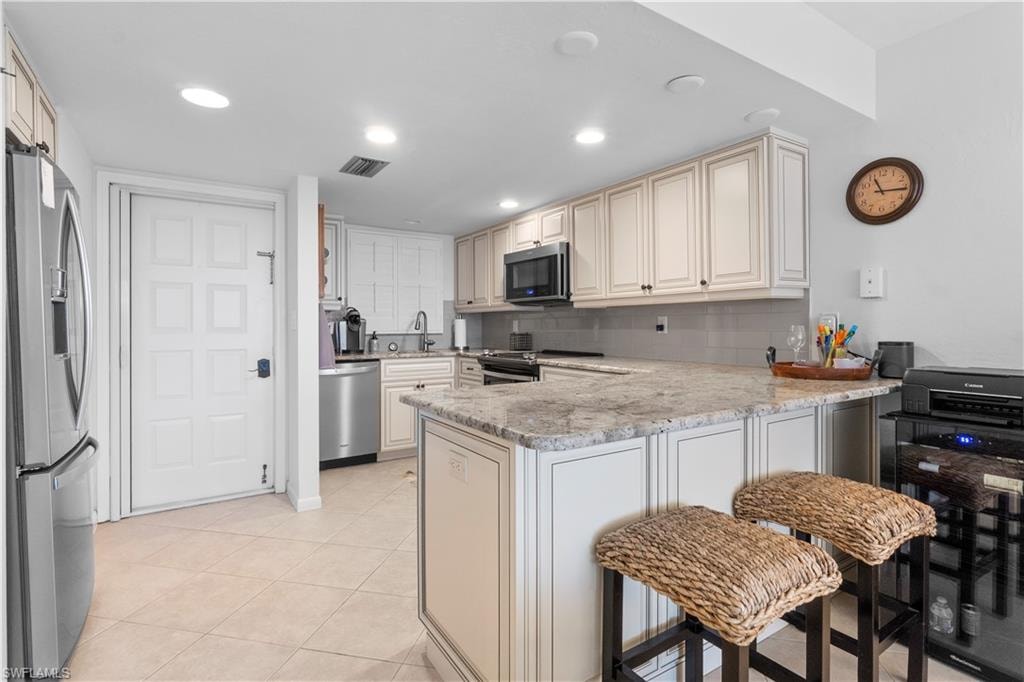 271 Southbay DR 225