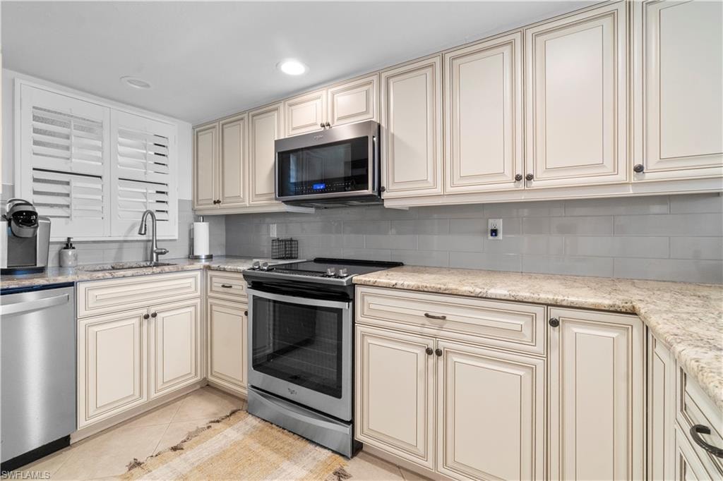 271 Southbay DR 225