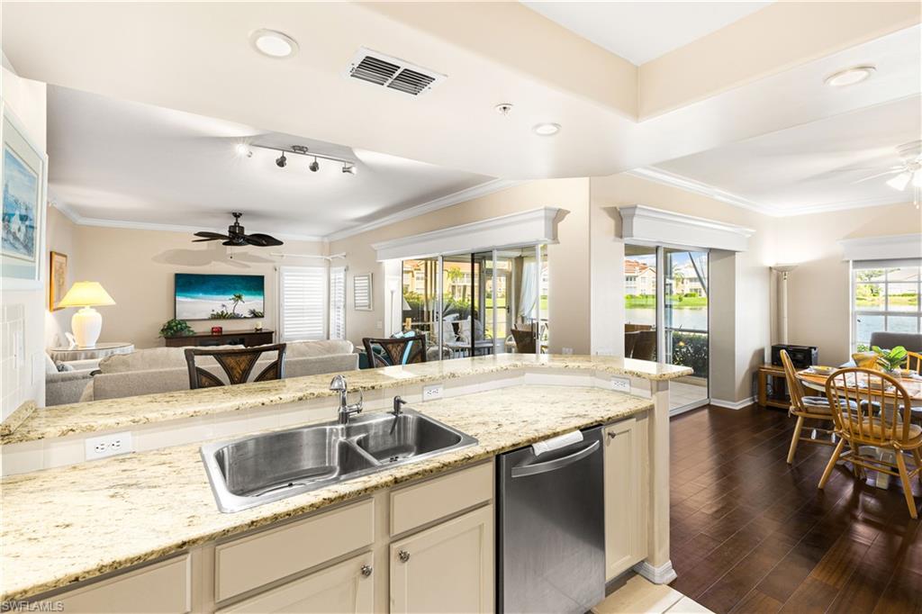 13936 Southampton DR 3901 photo 9