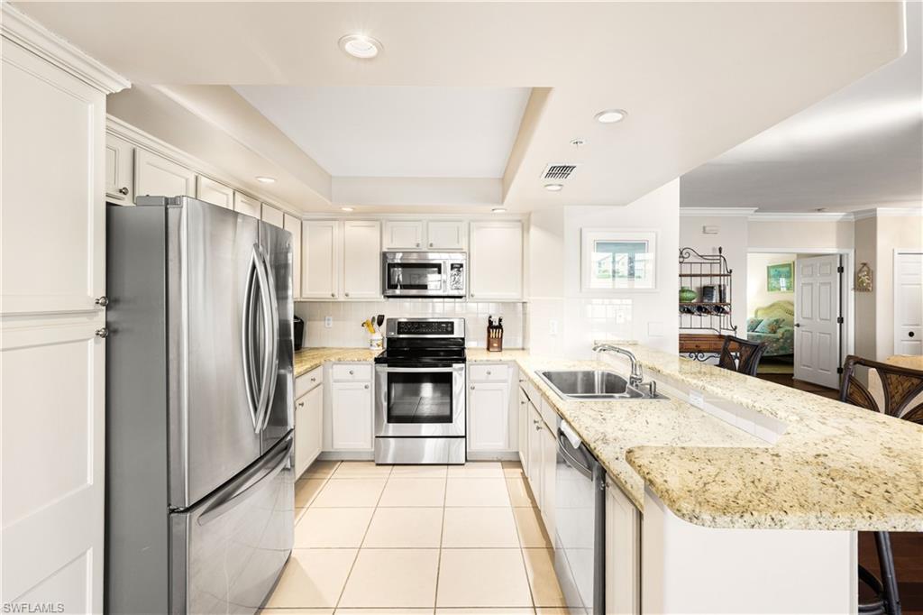 13936 Southampton DR 3901 photo 8
