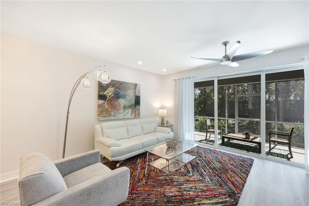 268 Indies DR E 101