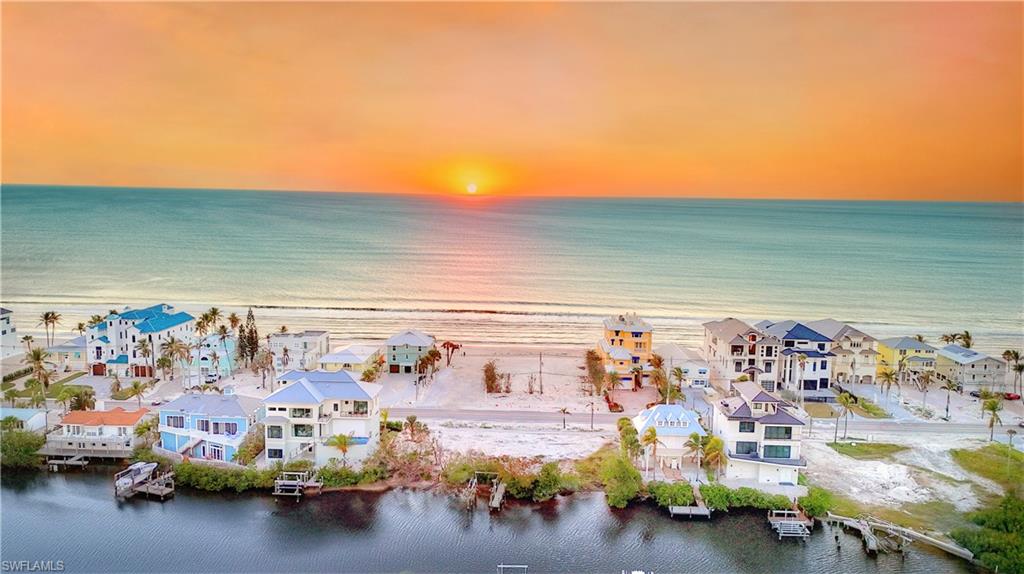 BAY TO BEACH LOT OPPORTUNITY.
