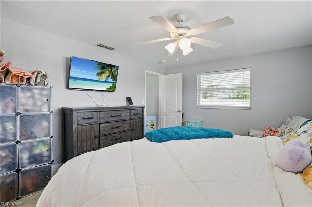 Bedroom with a ceiling fan