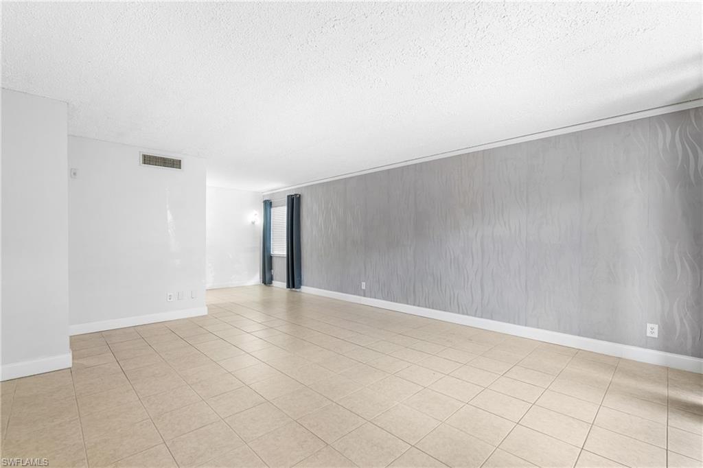 2366 E Mall DR 119 photo 9