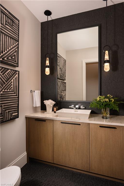 Powder room