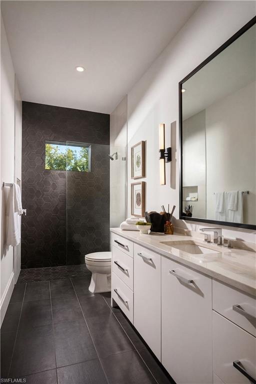 En suite guest bathroom