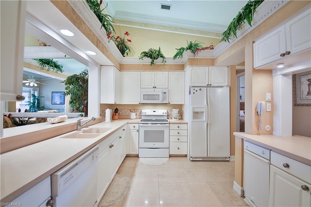837 Sailaway LN 202 photo 9