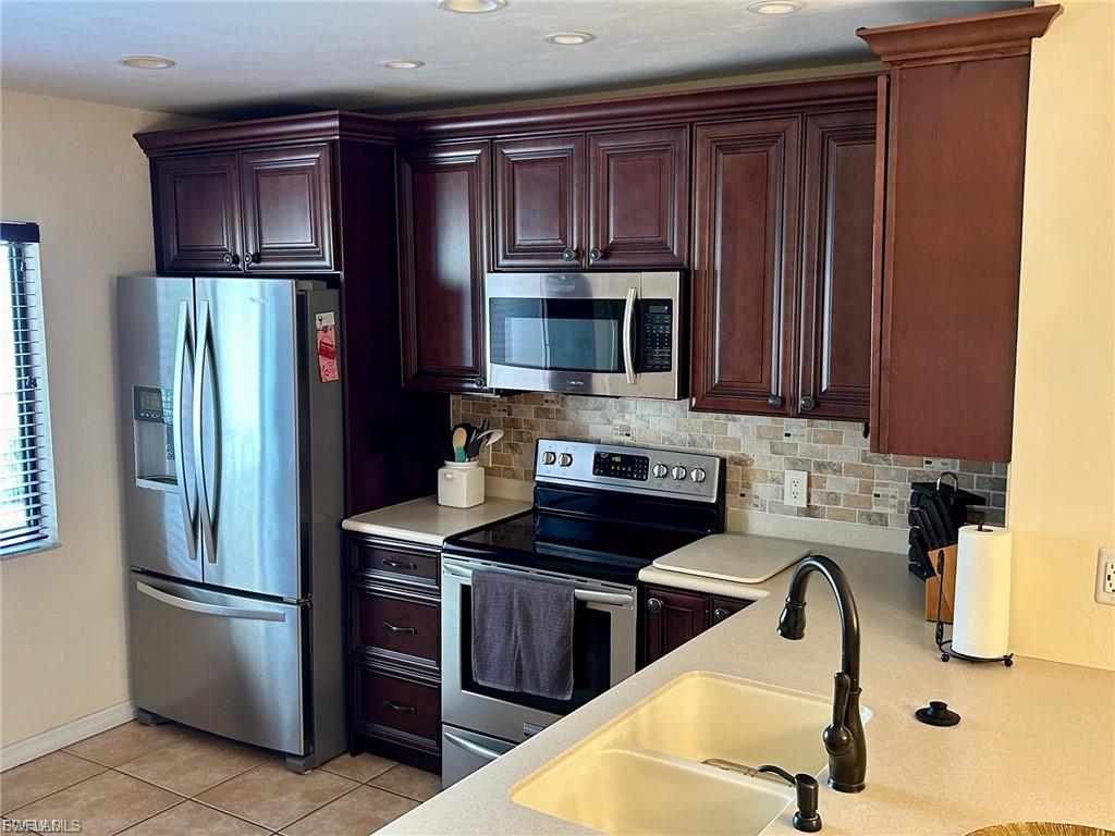 11110 Caravel CIR 201