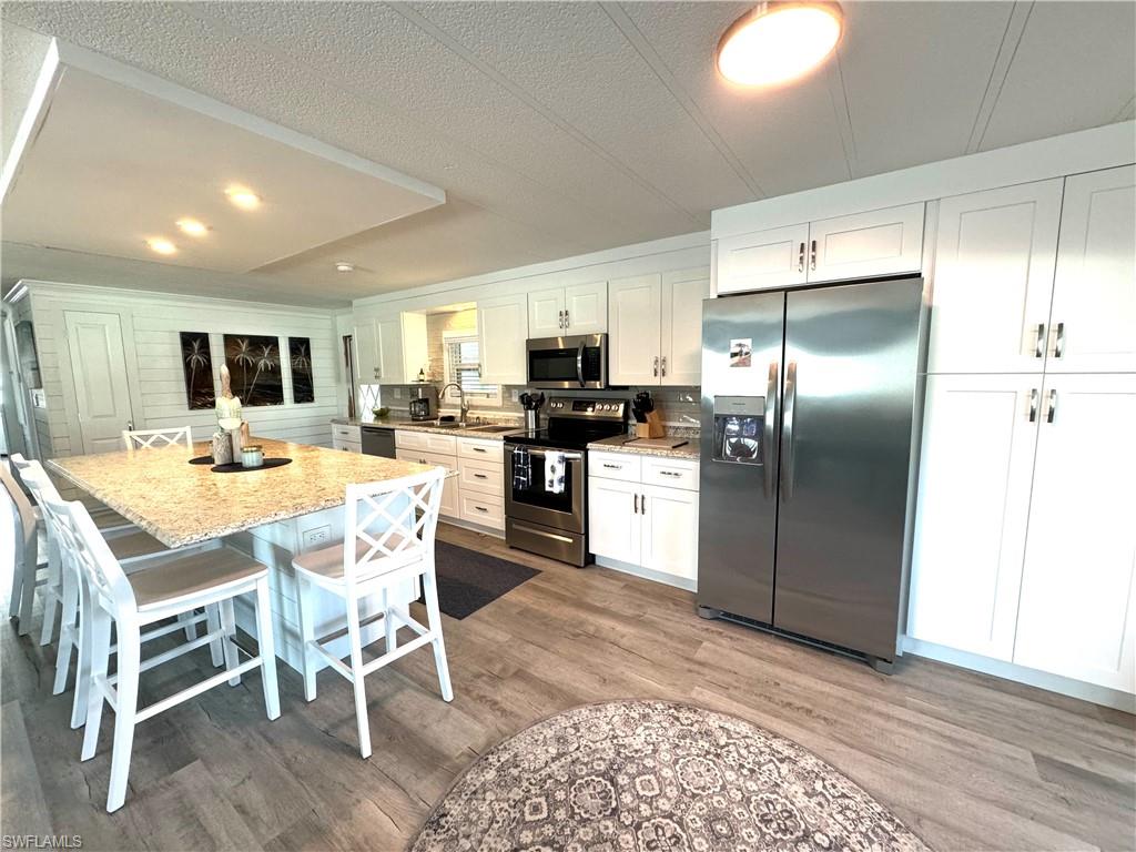 4700 Leilani LN photo 18
