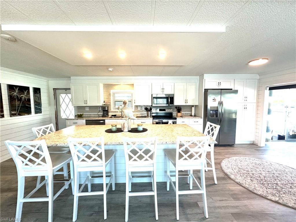4700 Leilani LN photo 19