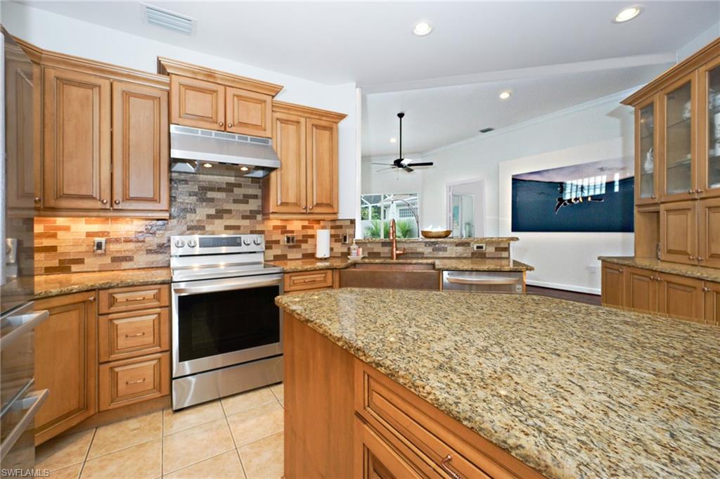 3188 Sundance CIR photo 17