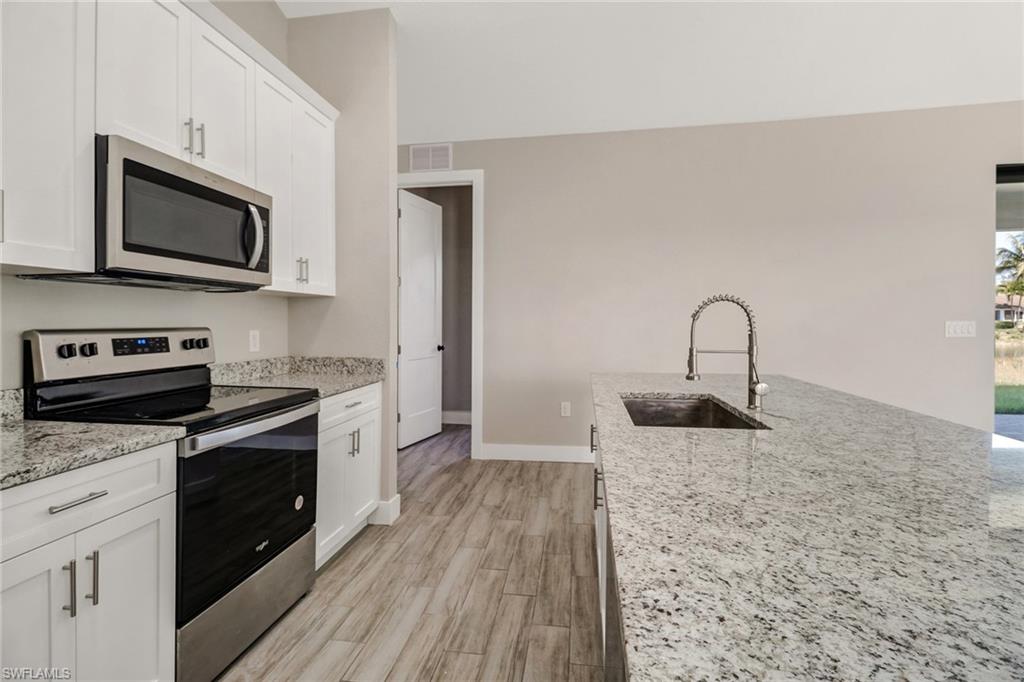 10621 Landau LN photo 6