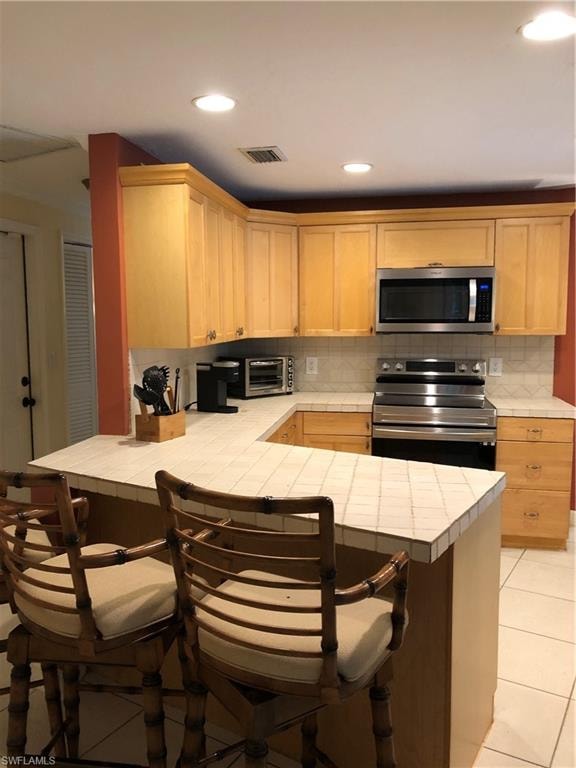 550 Forest Hills BLVD photo 11