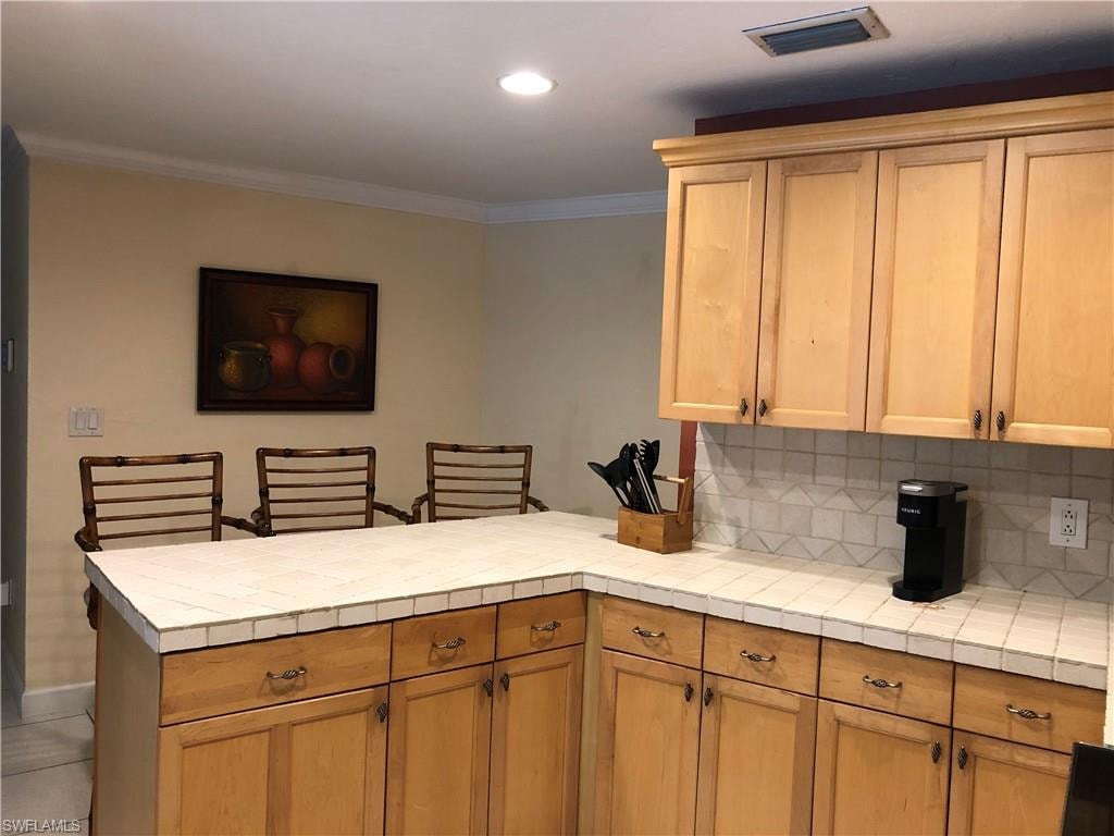 550 Forest Hills BLVD photo 8