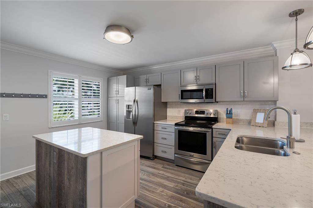 3021 Sandpiper Bay CIR E106