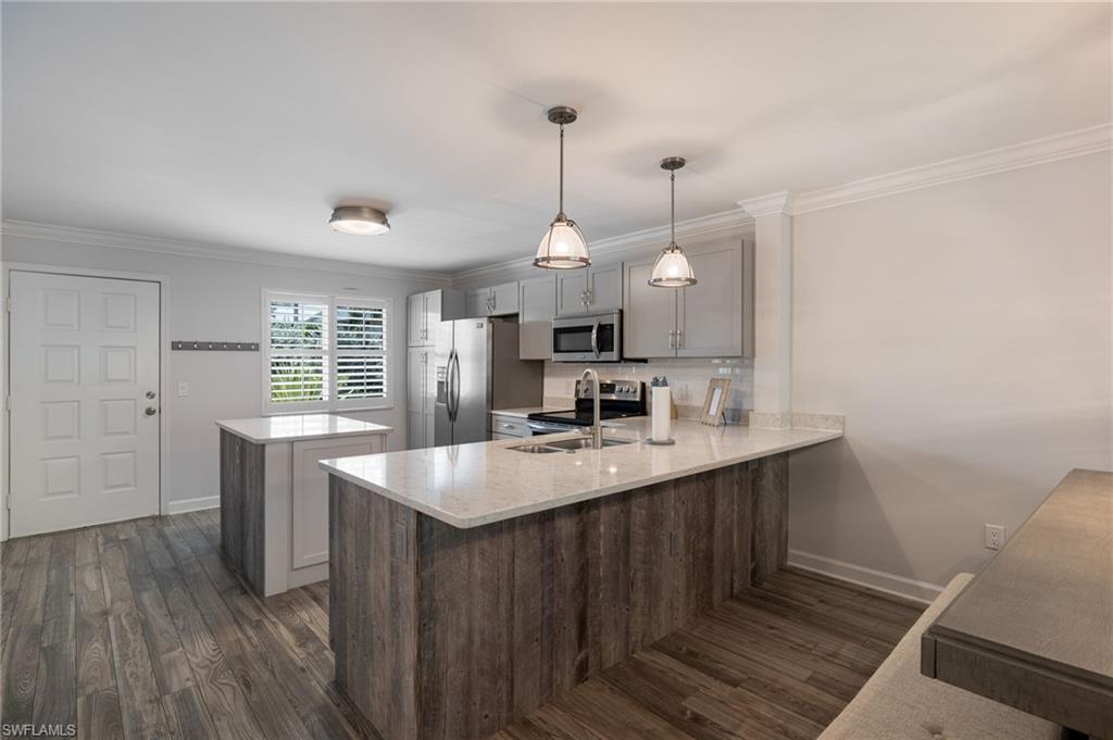 3021 Sandpiper Bay CIR E106