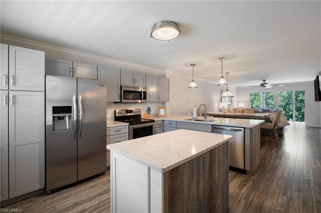 3021 Sandpiper Bay CIR E106