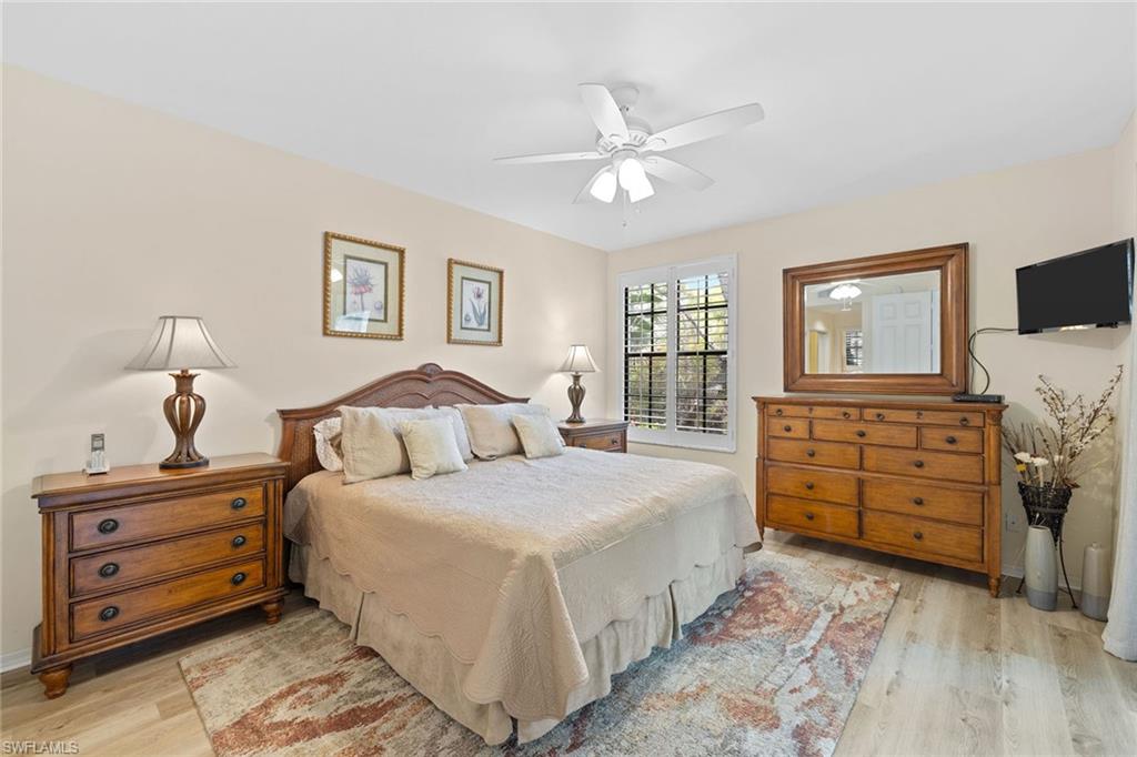 27190 Oakwood Lake DR 102 photo 16