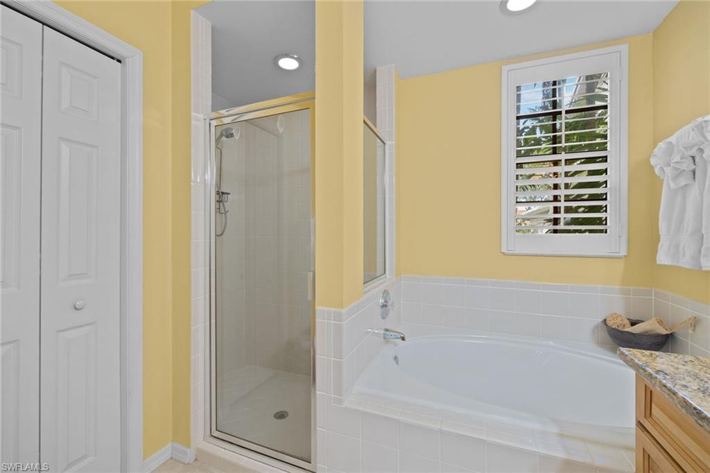 27190 Oakwood Lake DR 102 photo 20