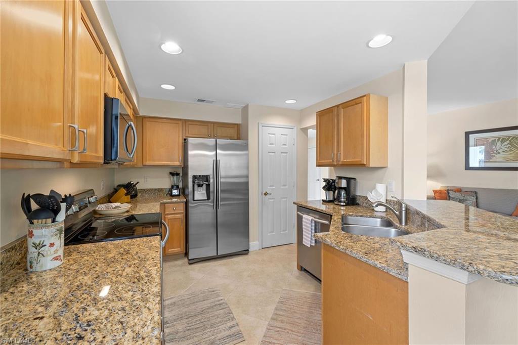 27190 Oakwood Lake DR 102 photo 10