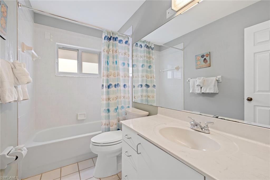 690 Amber DR photo 18