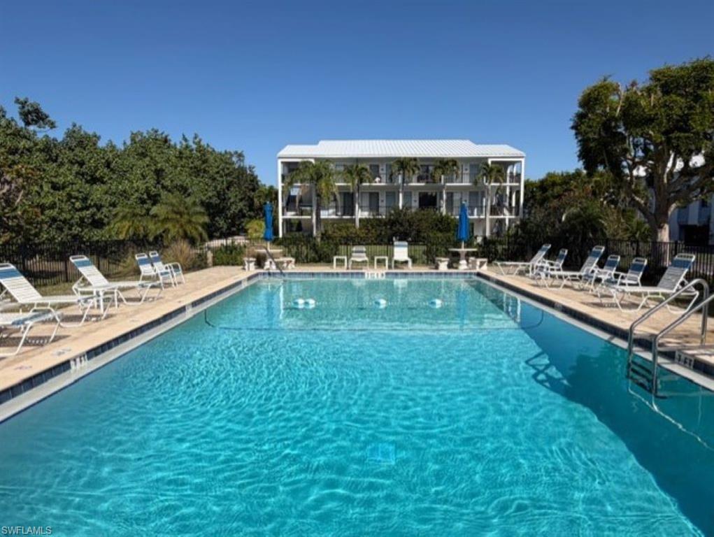 1250 Tennisplace CT B34