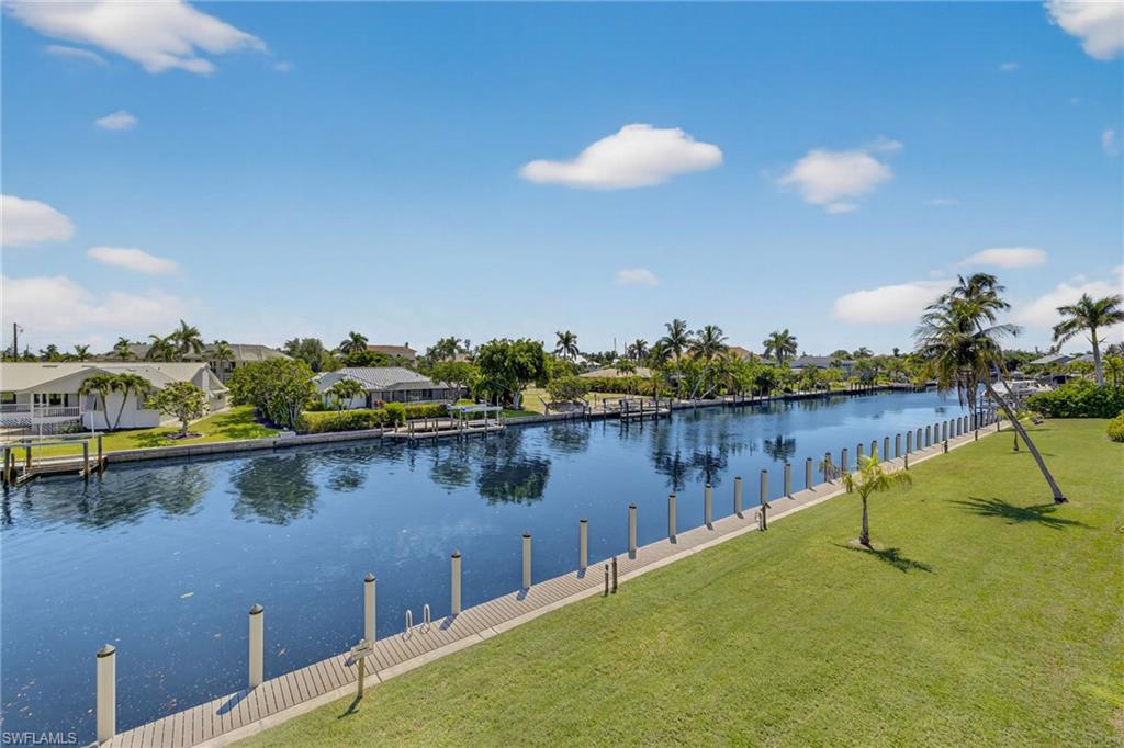 1250 Tennisplace CT B34 photo 19