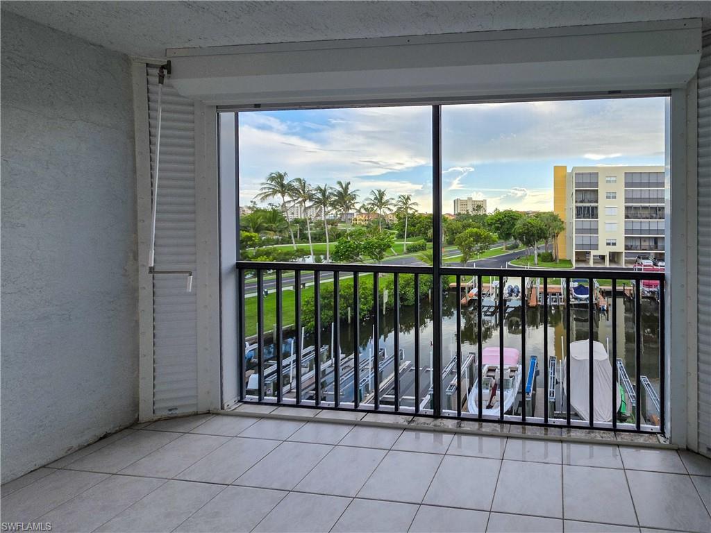 4371 Bay Beach LN 313 photo 12