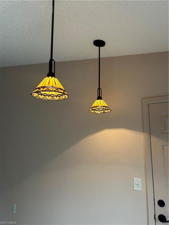 Two Tiffany style lamps at Foyer