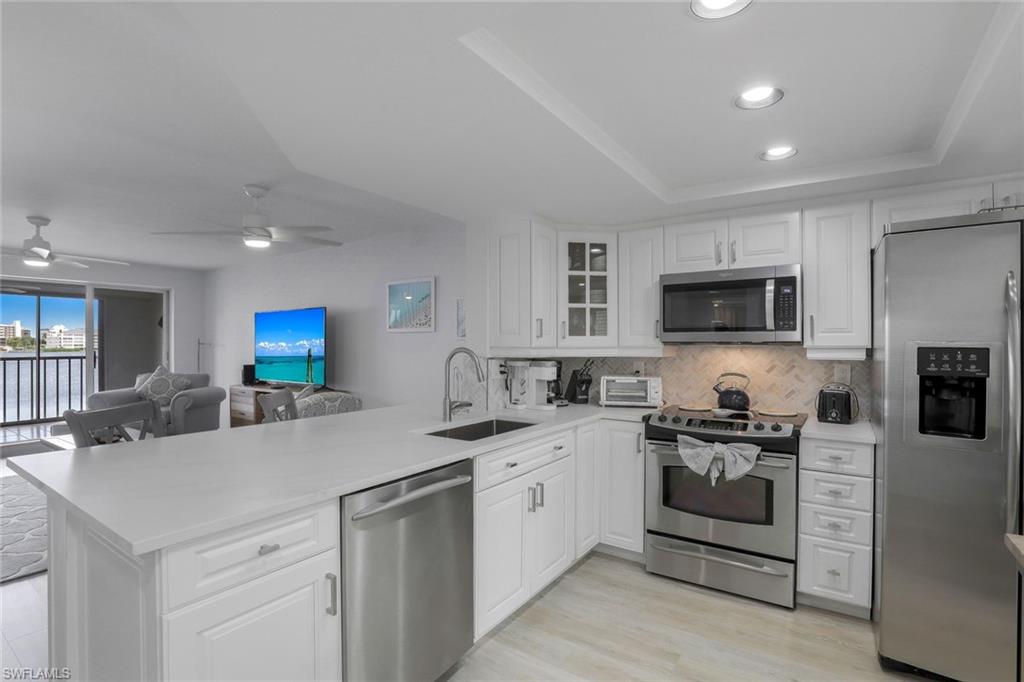 9101 Vanderbilt DR 203 photo 6